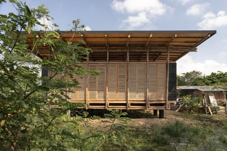 https://www.archdaily.com/1031042/la-panificadora-centro-desarrollo-y-de-produccion-rural-natura-futura